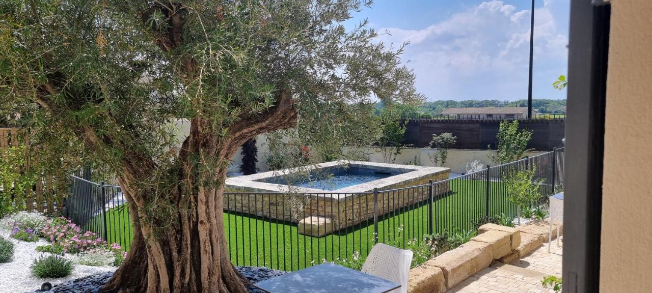 Le Petit Eden Bed & Breakfast Сан-Контан-ла-Потри Екстериор снимка